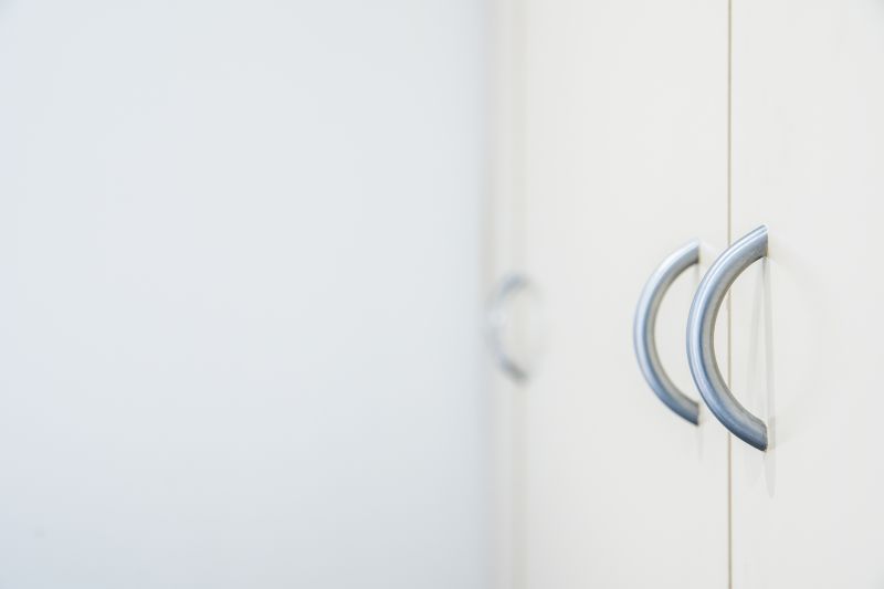 Cabinet Pulls Replacement